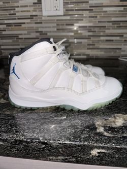Air Jordan 11. Legend Blue Big Kid
