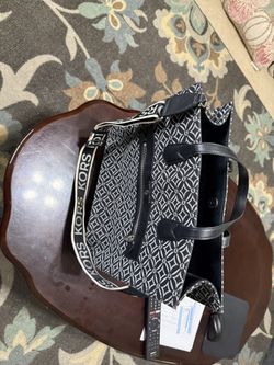 Michaels Kors Purse