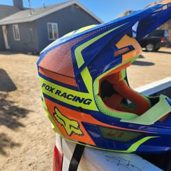 Dirtbike/ATV helmet No Accidents