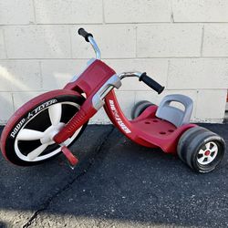 Radio Flyer Big Sport Chopper Tricycle 16 Inch Front Wheel, Red
