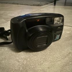 Pentax Zoom 105 Super 35mm film camera