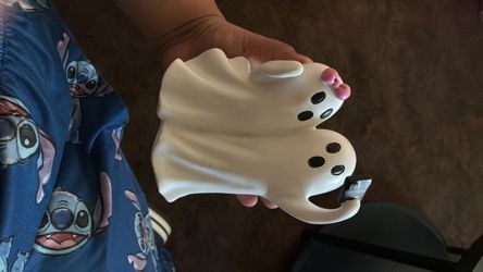 Ghost couple figure