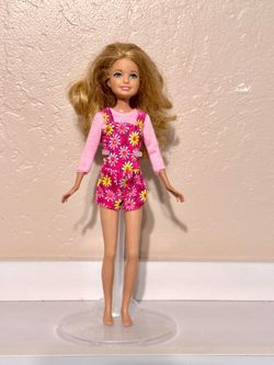 Stacie Unclothed from 2015 Mattel “Barbie Sisters’ Winter Fun Playset Target Exclusive #CMY41” Redressed in Flower Jumper from Vintage 1996 Mattel “Bi