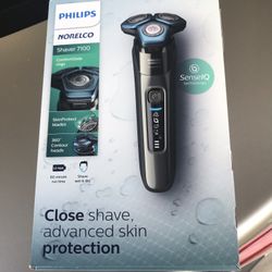 Phillips Norelco 7100 Shaver