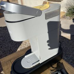 KEURIG WITH K-CUP STORAGE