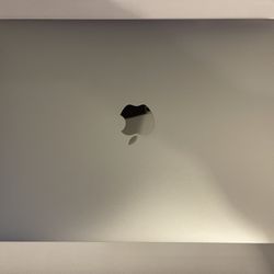 MacBook Pro2020/13 inch/Intel core i5/8GB DDR4/256GB SSD.