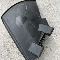 Briggs & Stratton  lawn / tractor side discharge chute.