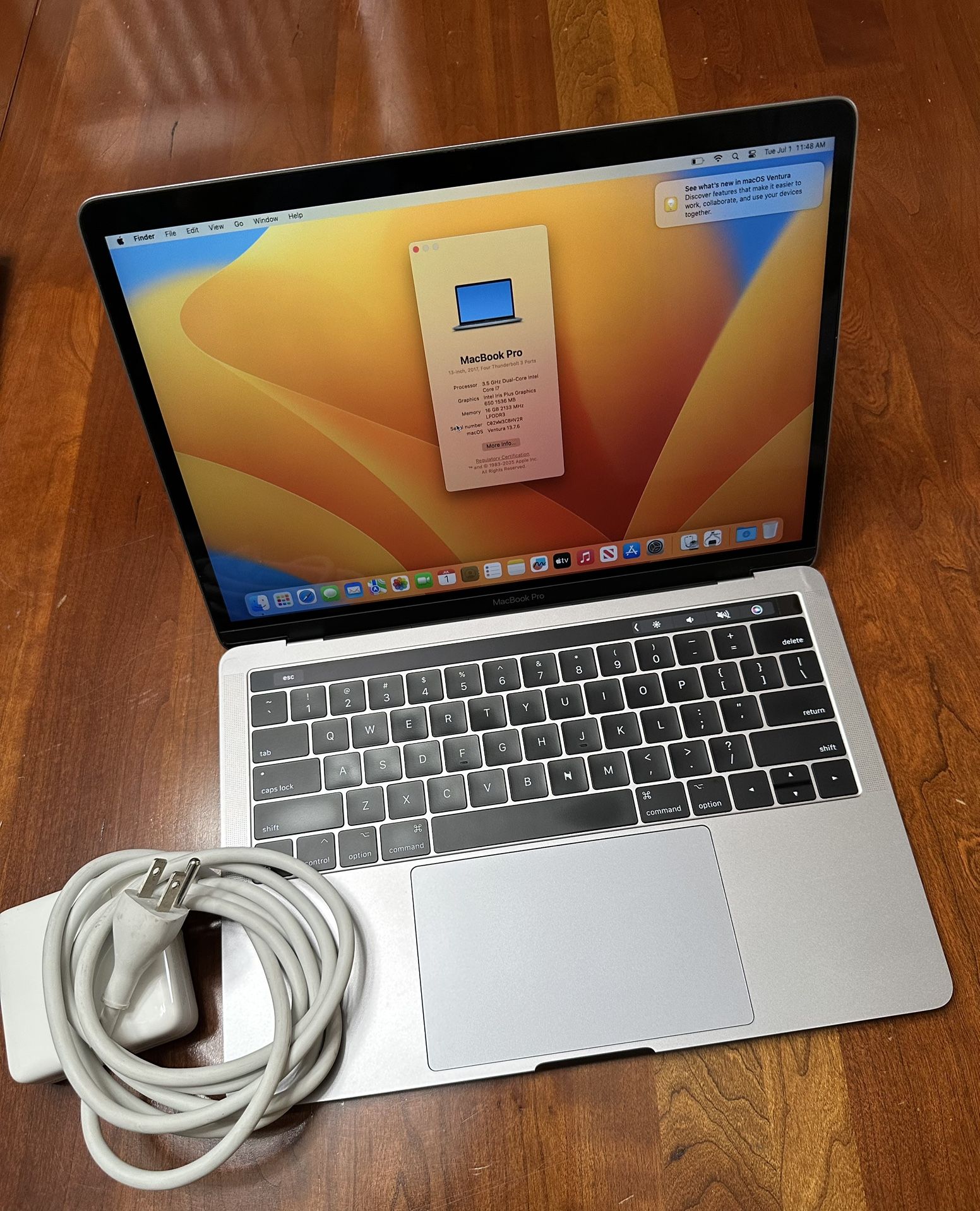 2017 Apple MacBook Pro 13" 2017 Intel i7 16GB 500GB SSD -TouchBar