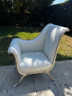 White Lounge Chair