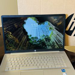 HP LAPTOP 17.3” LIKE NEW