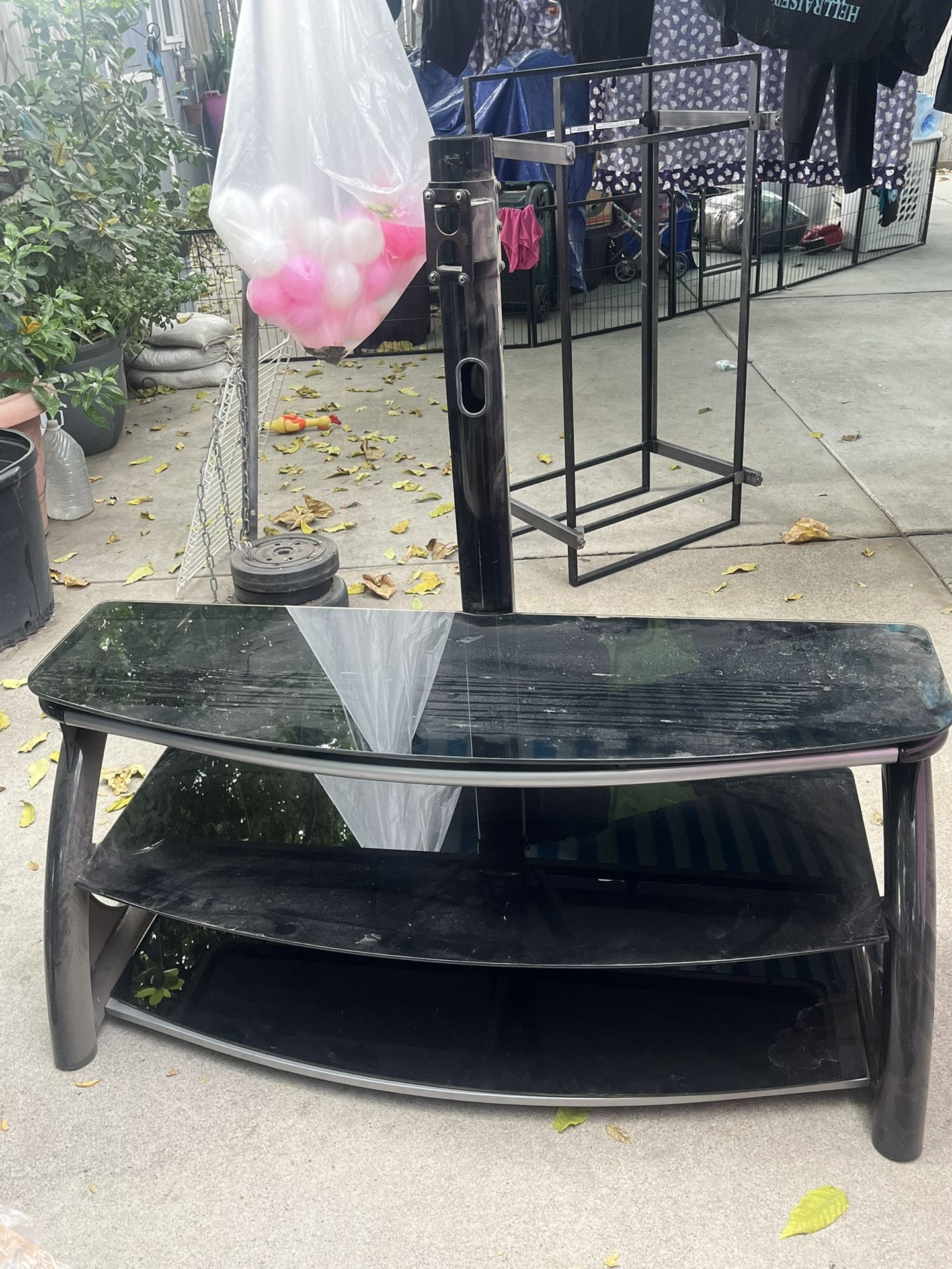 Missing Tv Mount But Bottom Half Is Great