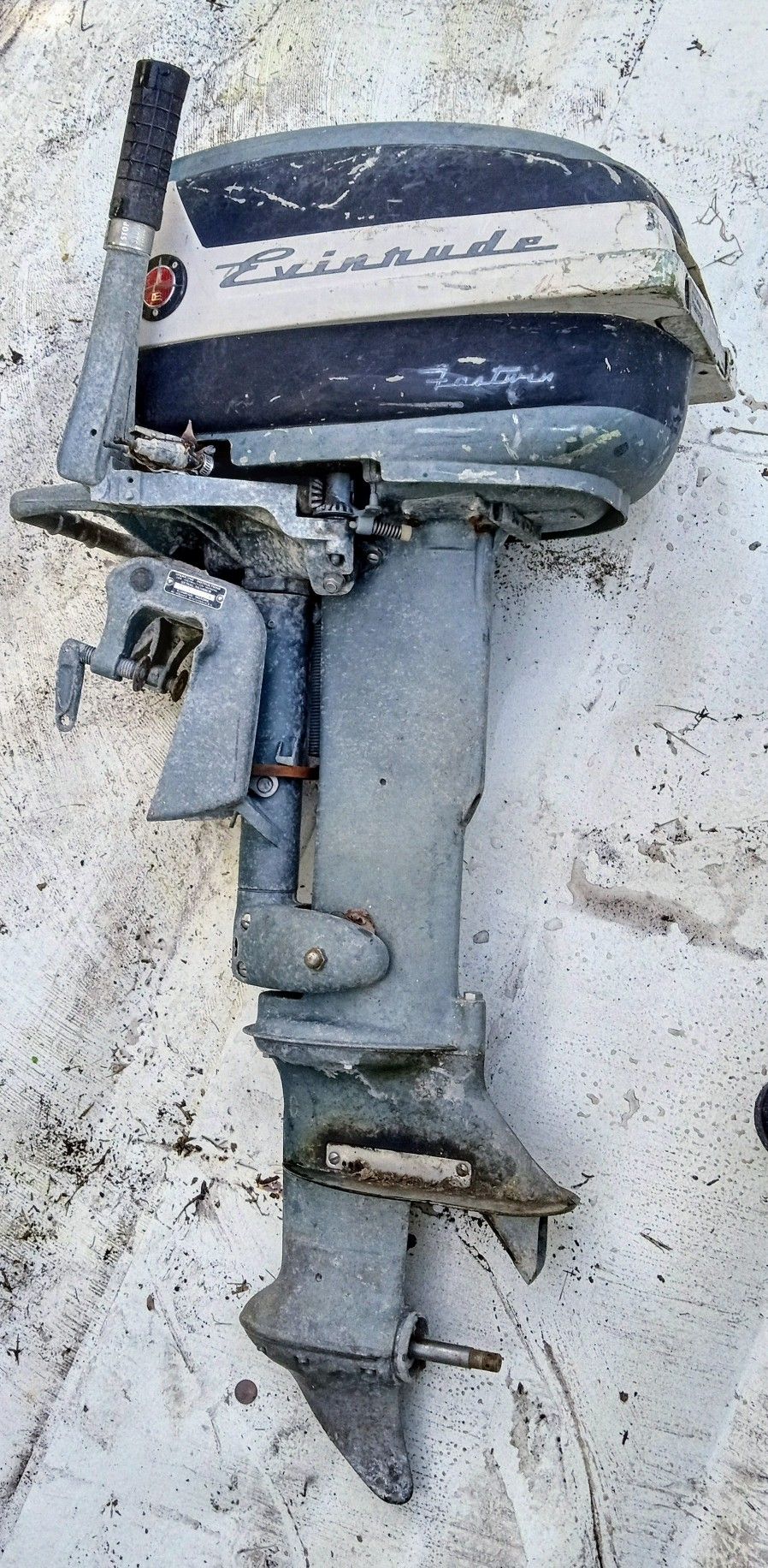 Evinrude Fastwin 18 Parts Motor….Does Not Run