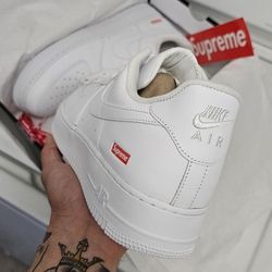 Supreme x Nike Air Force 1