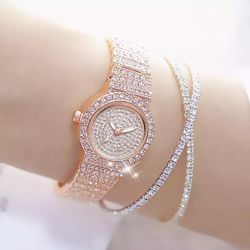 NEW Ladies Rose Gold Tone Sparkly Rhinestone Bling Watch & Bracelets Set!
