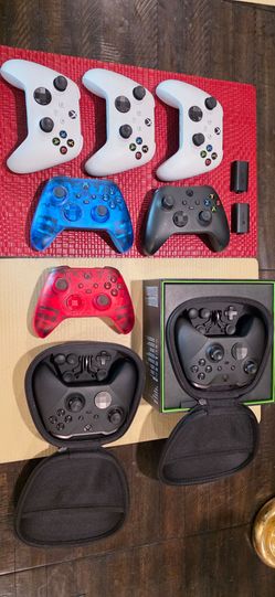 Xbox controllers bundle