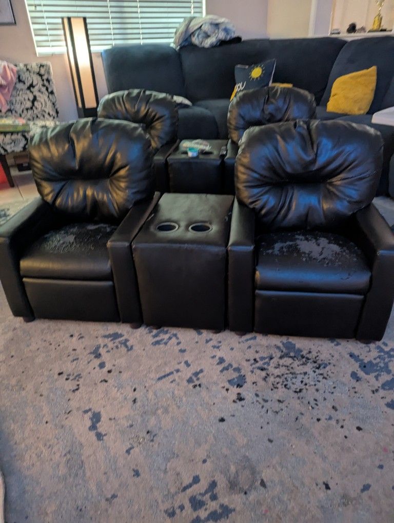 Pleather Kids Chairs With Cup Holders N Reclines
