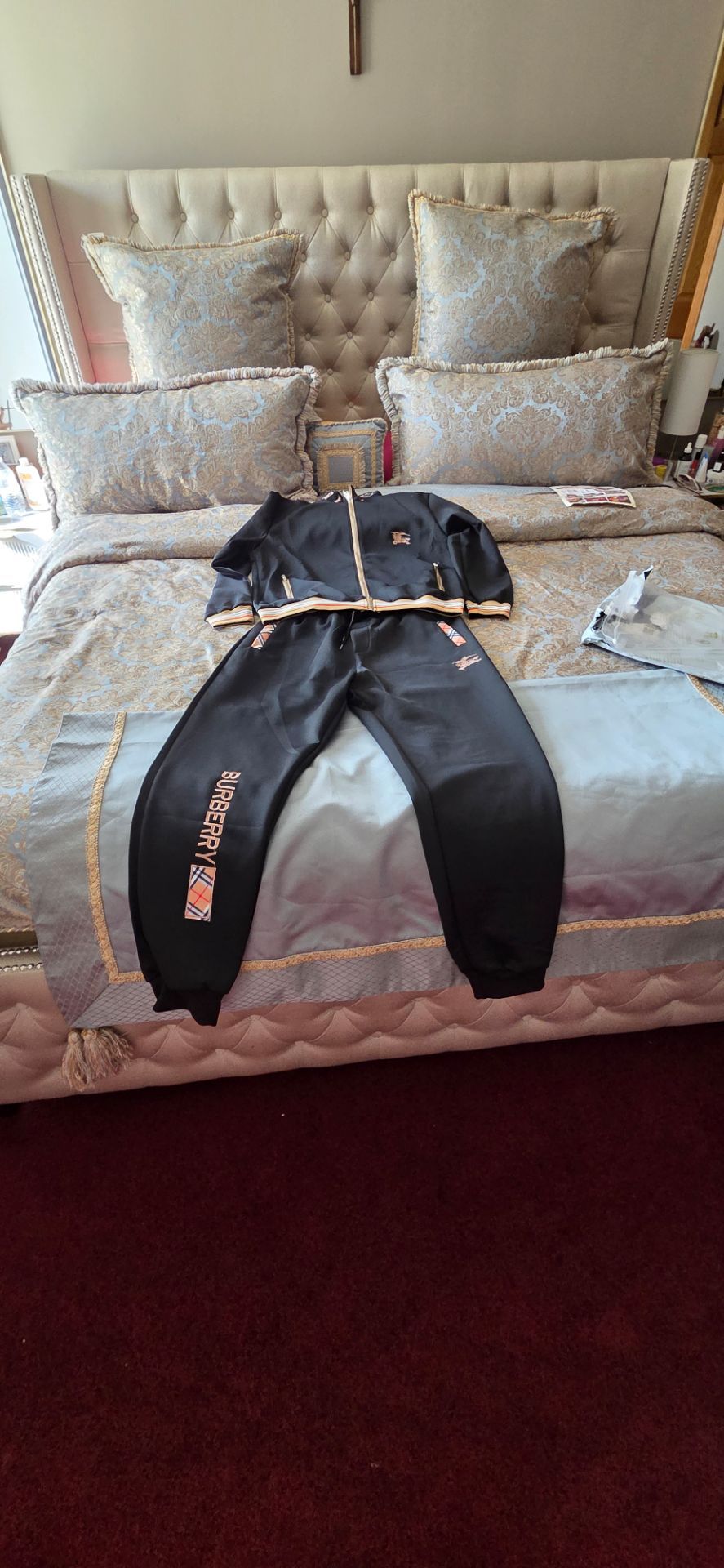TRUCKSUIT SIZE M BUT FITS SIZE XL .O LARGE $45