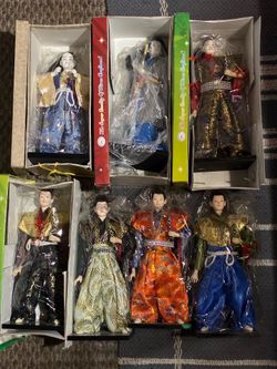 7 Samurai Statues
