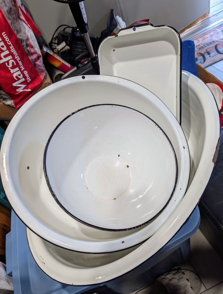 Vintage White Enamel Set