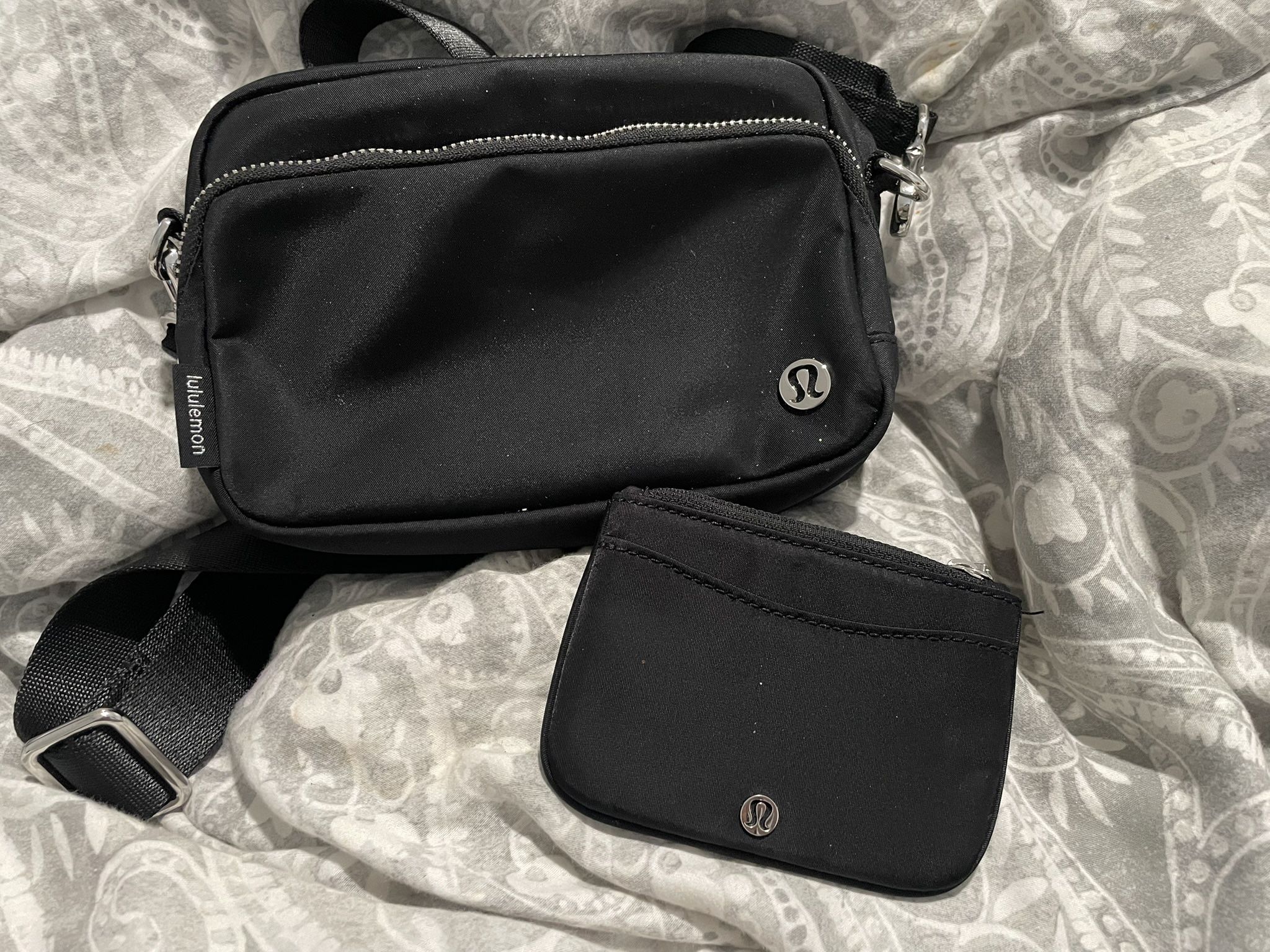Lululemon Purse & Pocket Wallet