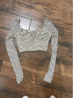 American Eagle crop top