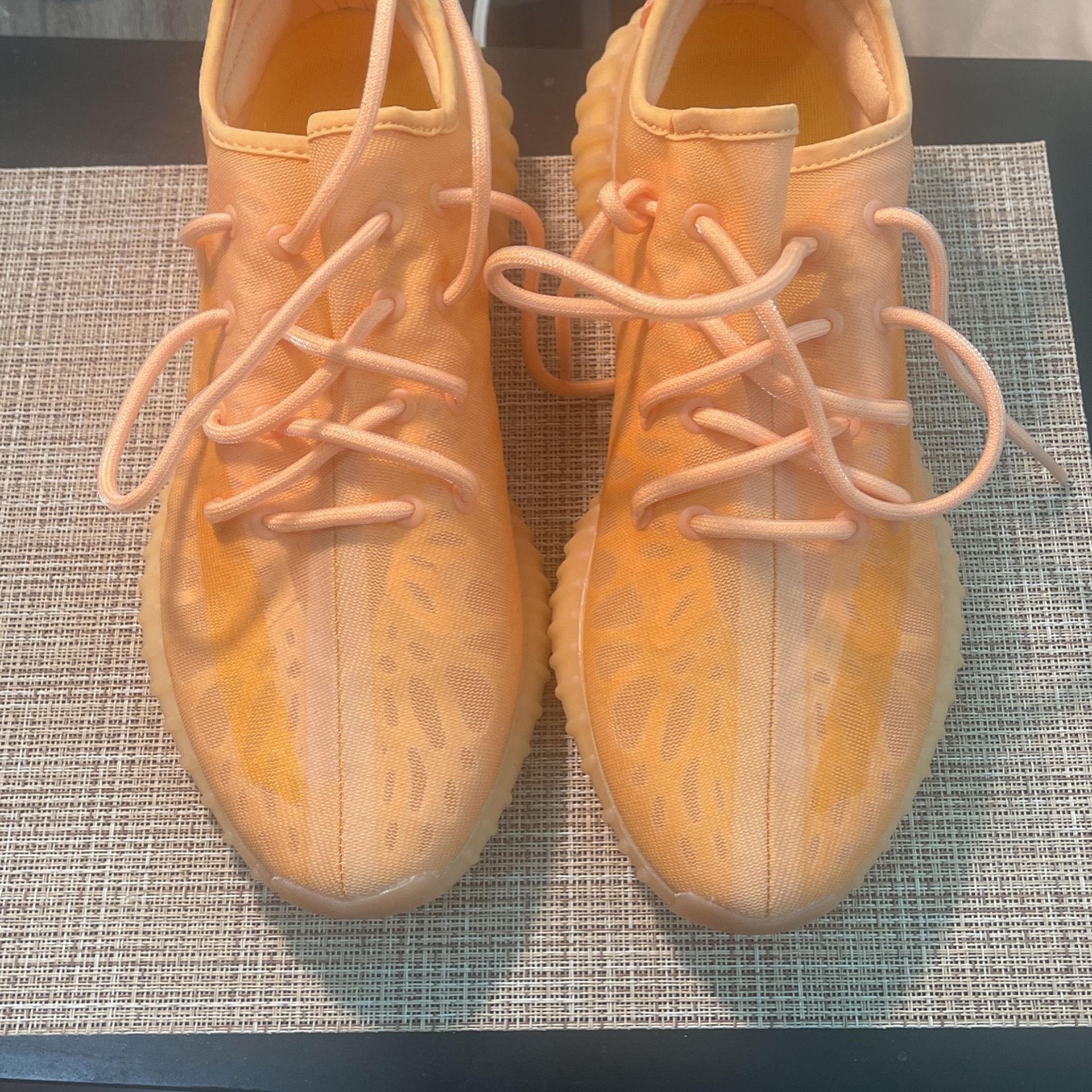 Yeezys, never worn good condition never worn yeezys main image 2