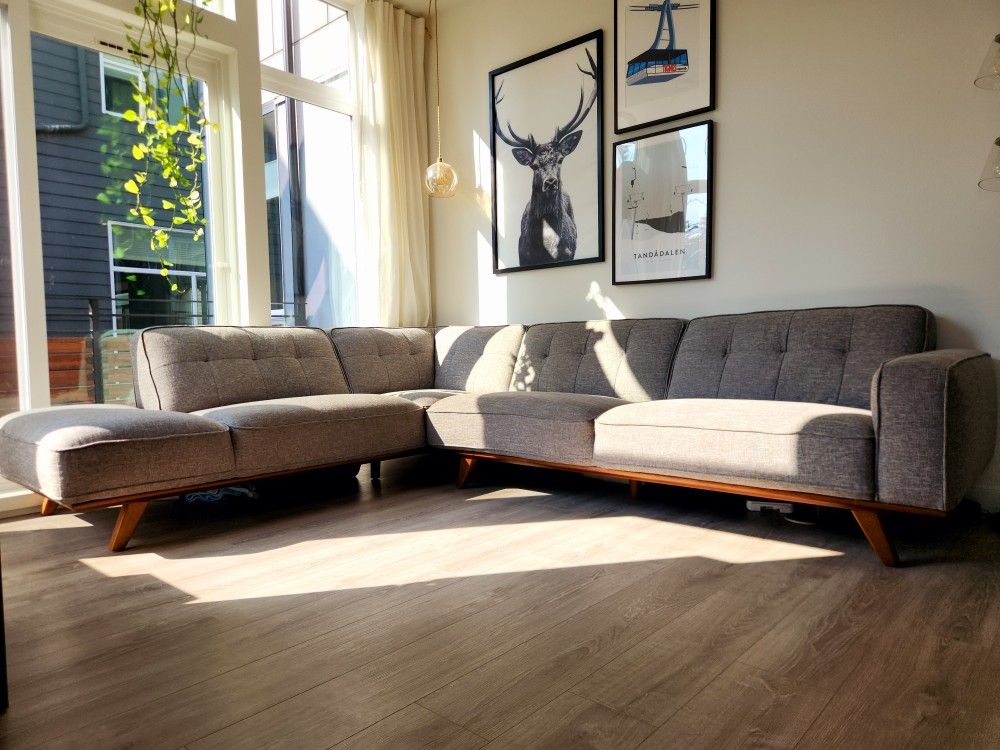Kasala Sectional