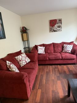 Couch And Loveseat Very Good Condition And No Pets No Smoke 