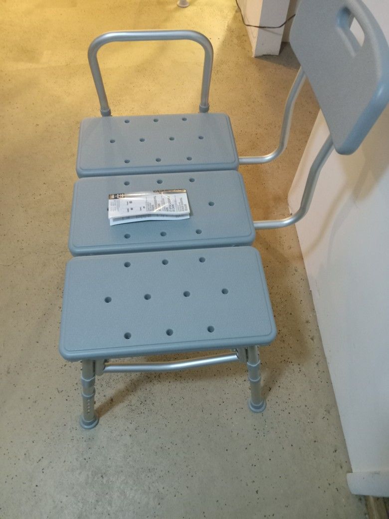 Medline Transfer Bench For Bathtubs And Showers, Adjustable Shower Bench And Bath Seat For Seniors And Adults, Slip-Resistant Feet, Heavy-Duty 400 Lb.