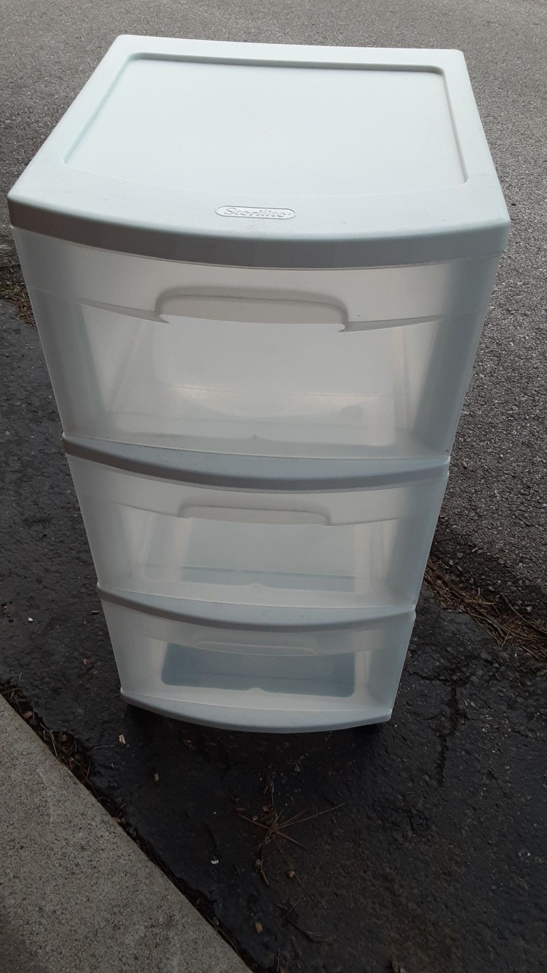 Plastic 3 drawer container