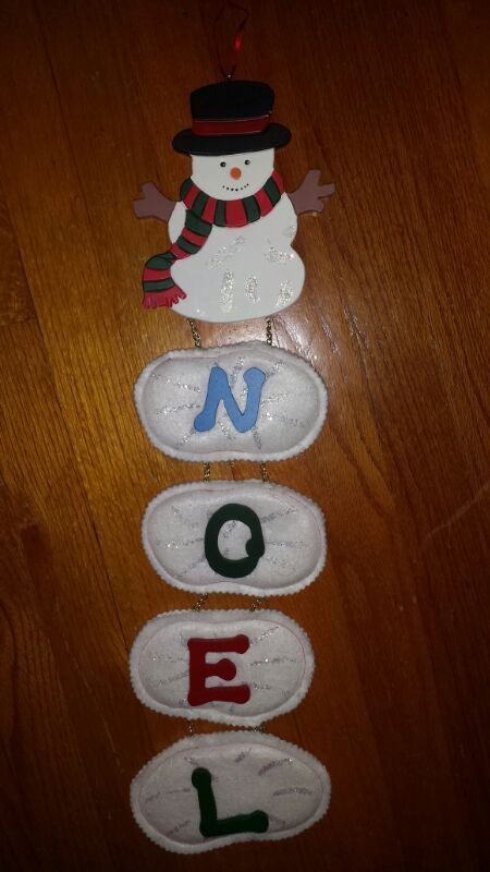 Christmas door/wall hanging - noel, snowman. Pick up downtown Chicago theater district