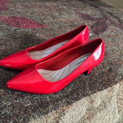 Women’s Size 8w Low Heel