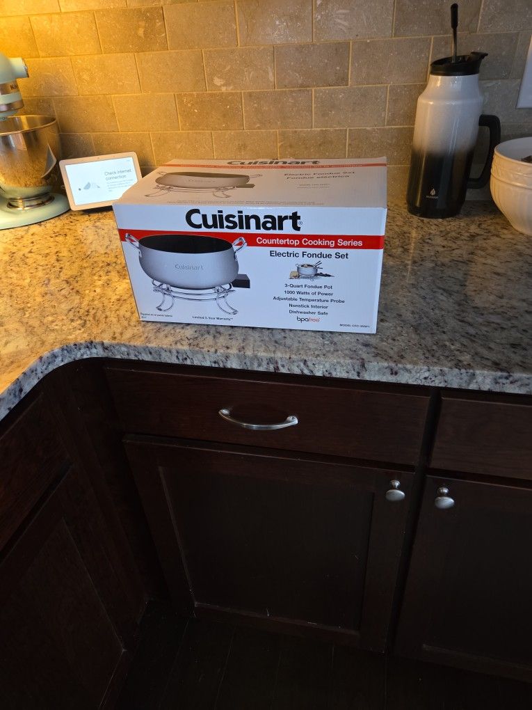 Cuisinart Fondue Set New Never Opened