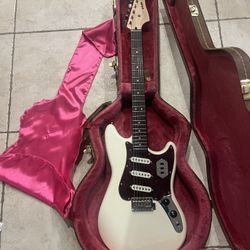 Squier Paranormal Cyclone w/ Gator Leather Hardshell Case