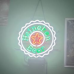 Heineken Beer. Neon Light. Bar Quality.