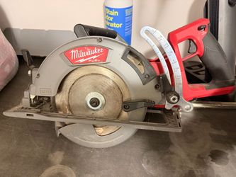 M18 FUEL 18V Lithium-Ion Cordless 7-1/4 in. Rear Handle Circular Saw (Tool-Only)