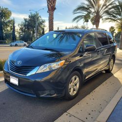 2013 Toyota Sienna
