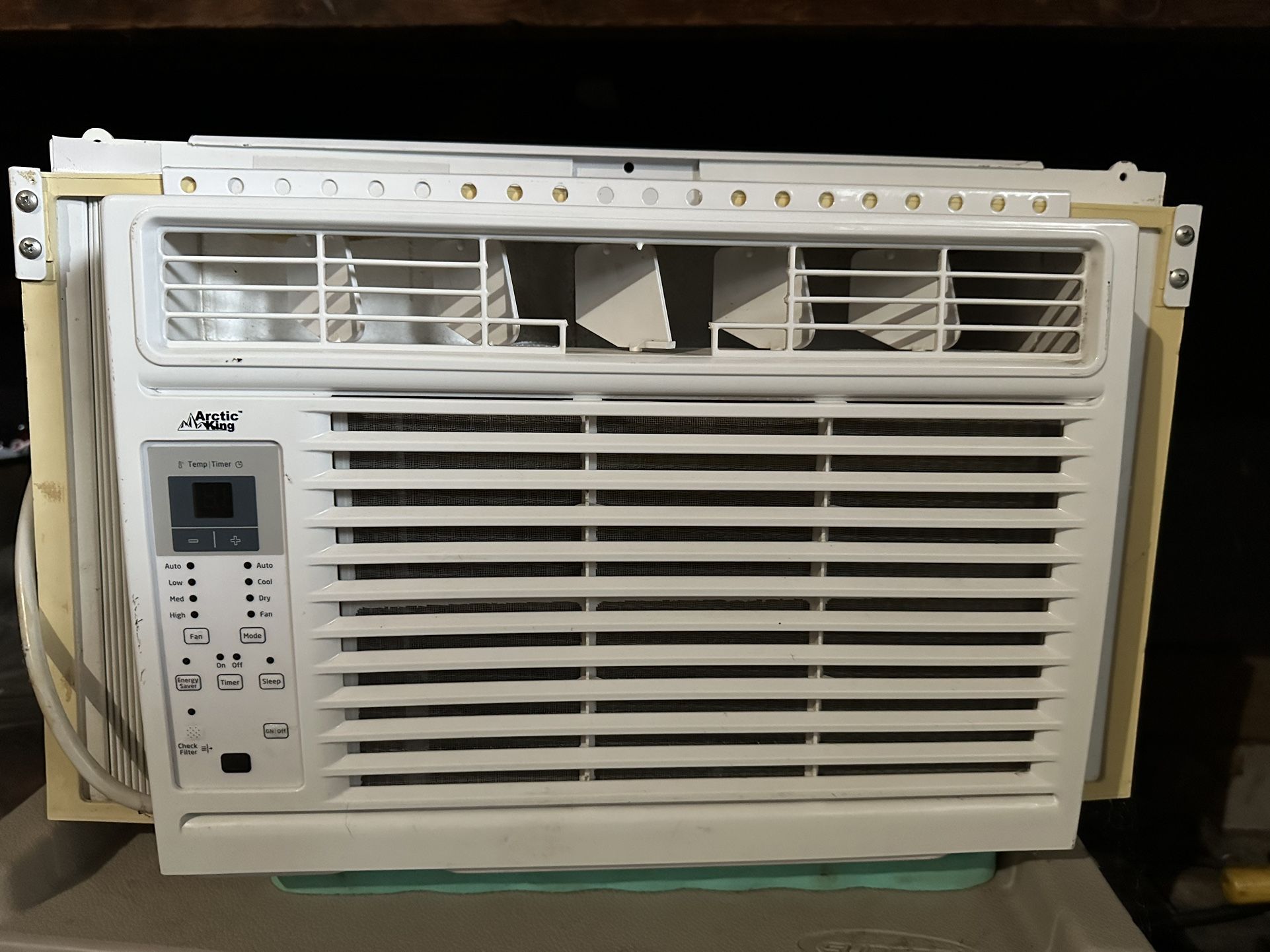 Window AC Unit 