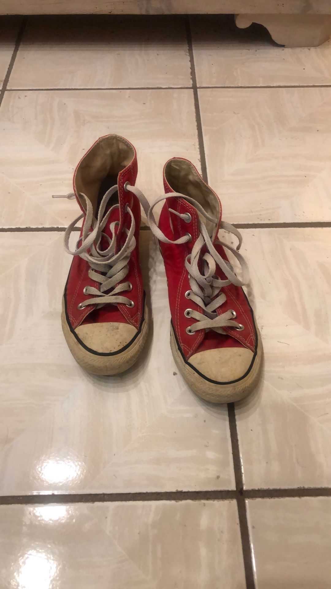 Red Converse Men 6 / Women 8