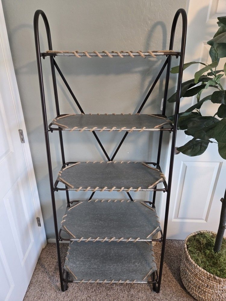 5-Tier Metal Floor Stand/Shelving