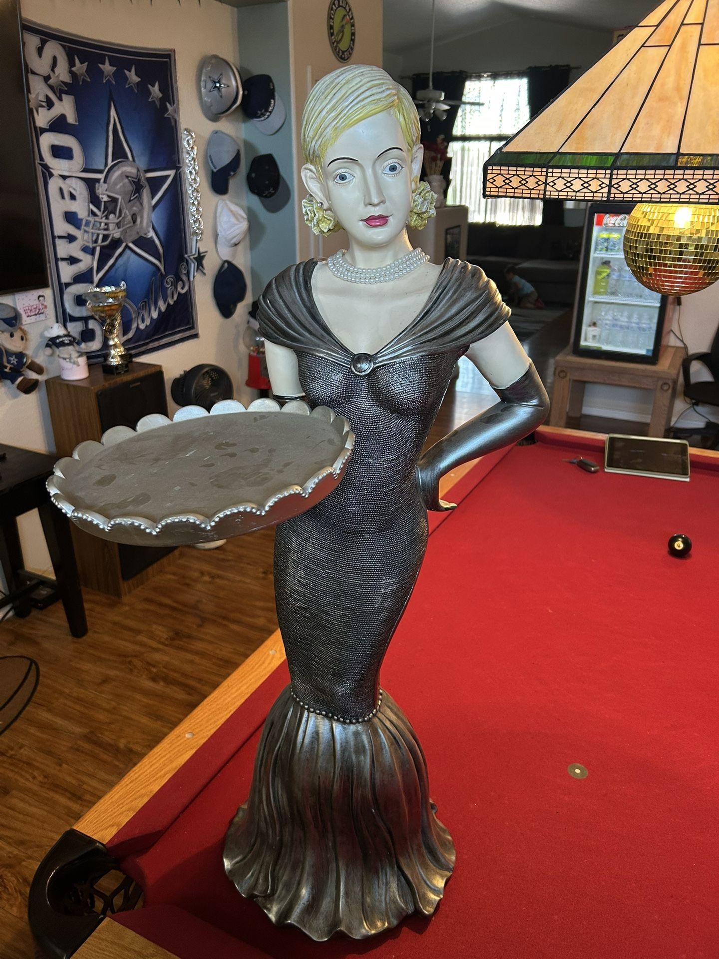 Bombay Nicolette Hostess Serving Butler