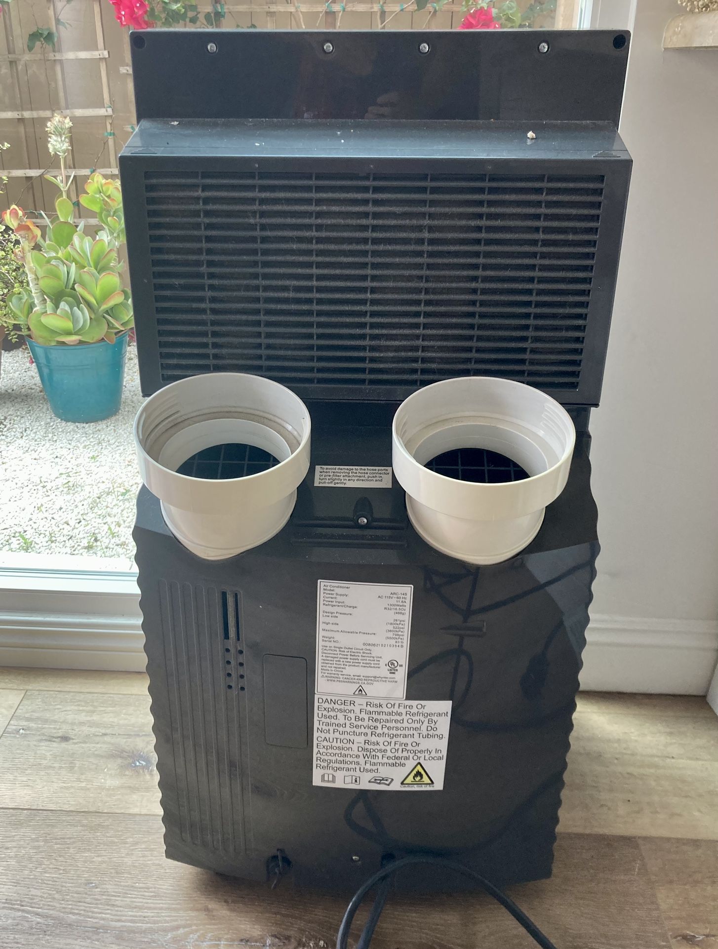 Powerful Portable Window AC Whynter ARC14SH for Sale in Irvine, CA