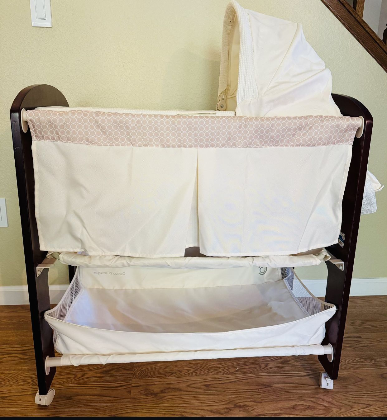Contours 3-n-1 Bassinet, Changing Table for babies, Toddlers - LOOK OBO