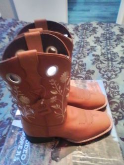 Women's Leather Boots size 7.