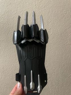 Black Panther Claw