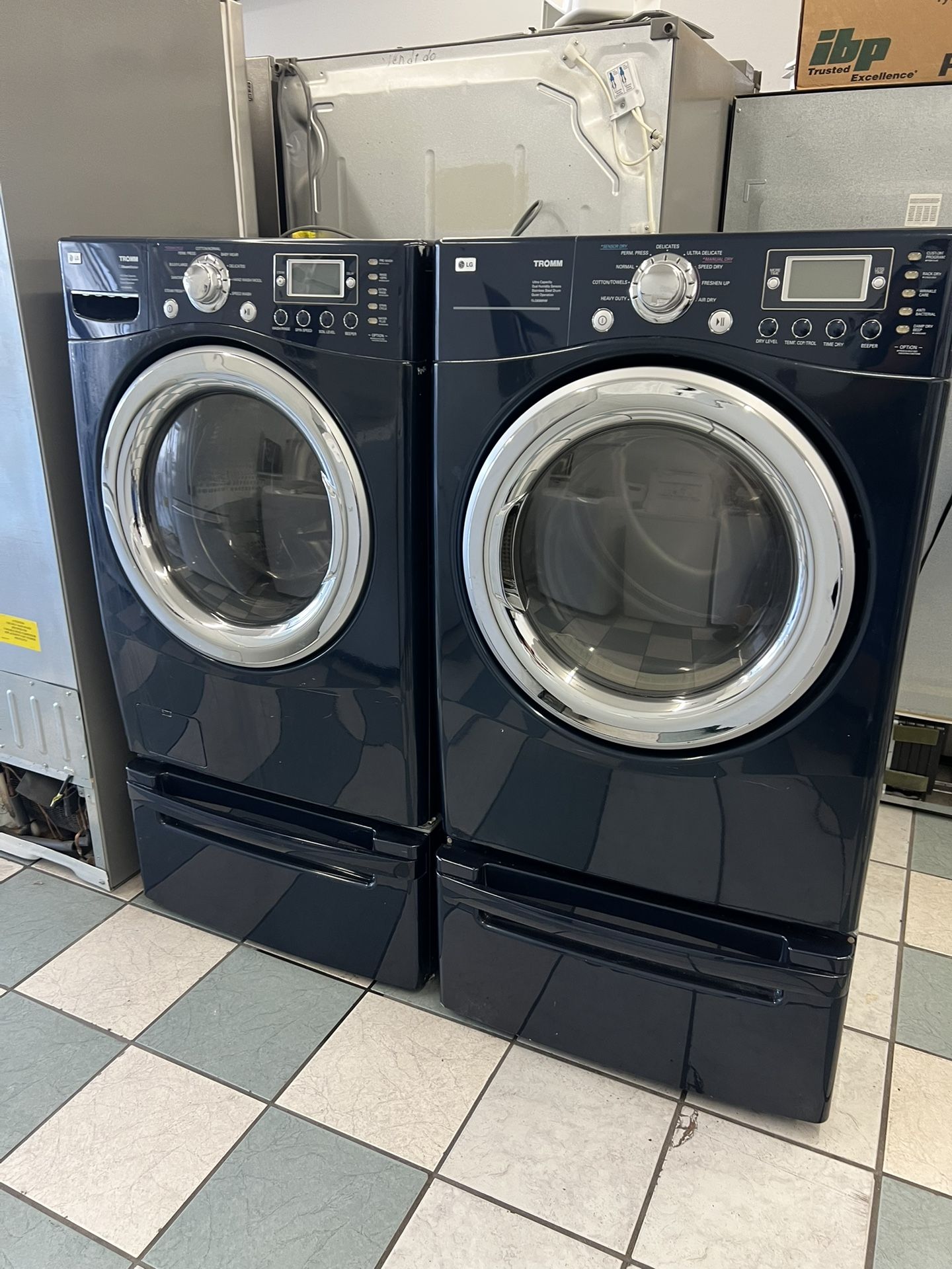 LG Washer And Dryer Set (Delivery Available)
