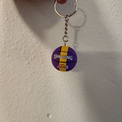 LAKERS KEYCHAIN 