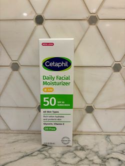New Cetaphil daily facial moisturizer with SPF 50 sunscreen is oil-free and formulated for all skin types. This rich lotion contains glycerin and vita