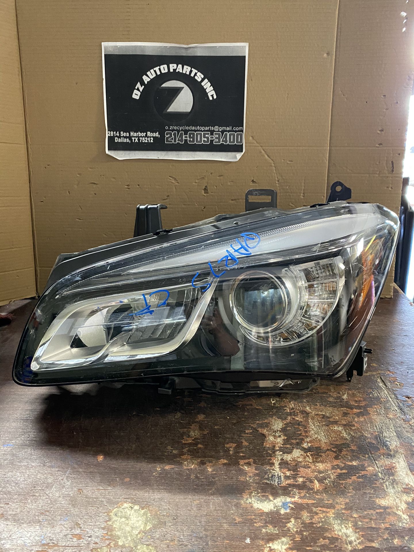 2015-2017 INFINITI QX80 LEFT HEADLIGHT **FOR PARTS ONLY**