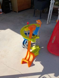 Little people hot wheels